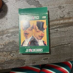 Vintage Pass the Pigs game of chance
